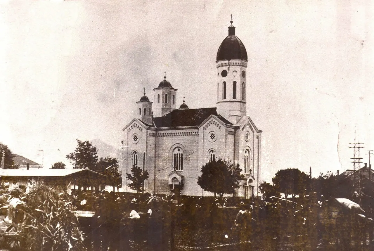 Црква Светог Преображења Господњег у Паланци на старој фотографији